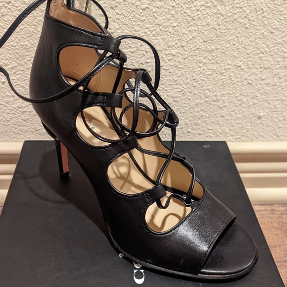 High Heels - Picture 2 of 4